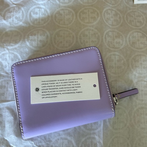Tory Burch Britten Patent Bifold Wallet Lavender Silver Light Purple - Picture 10 of 11